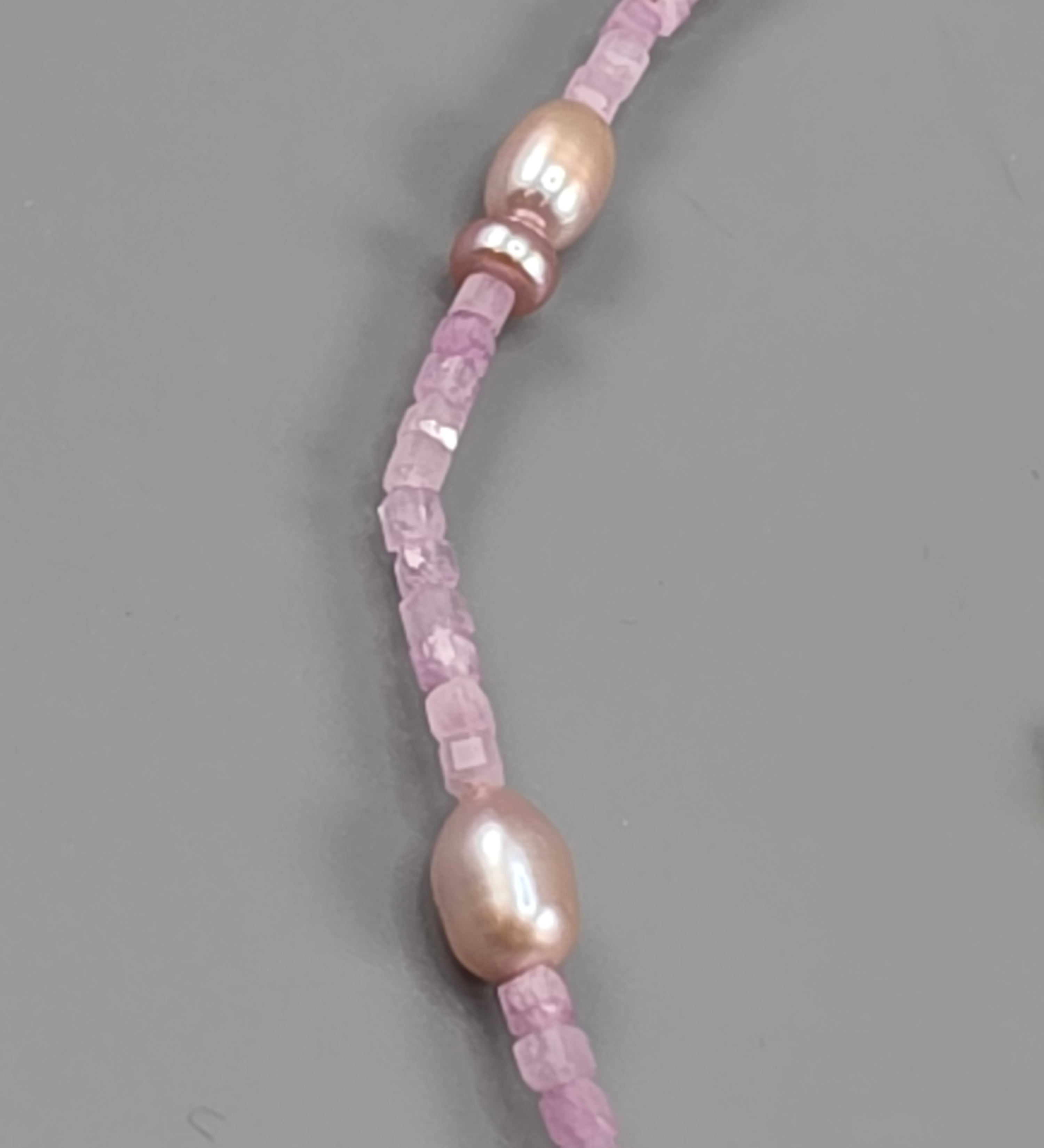 Kunzite and pearl necklace