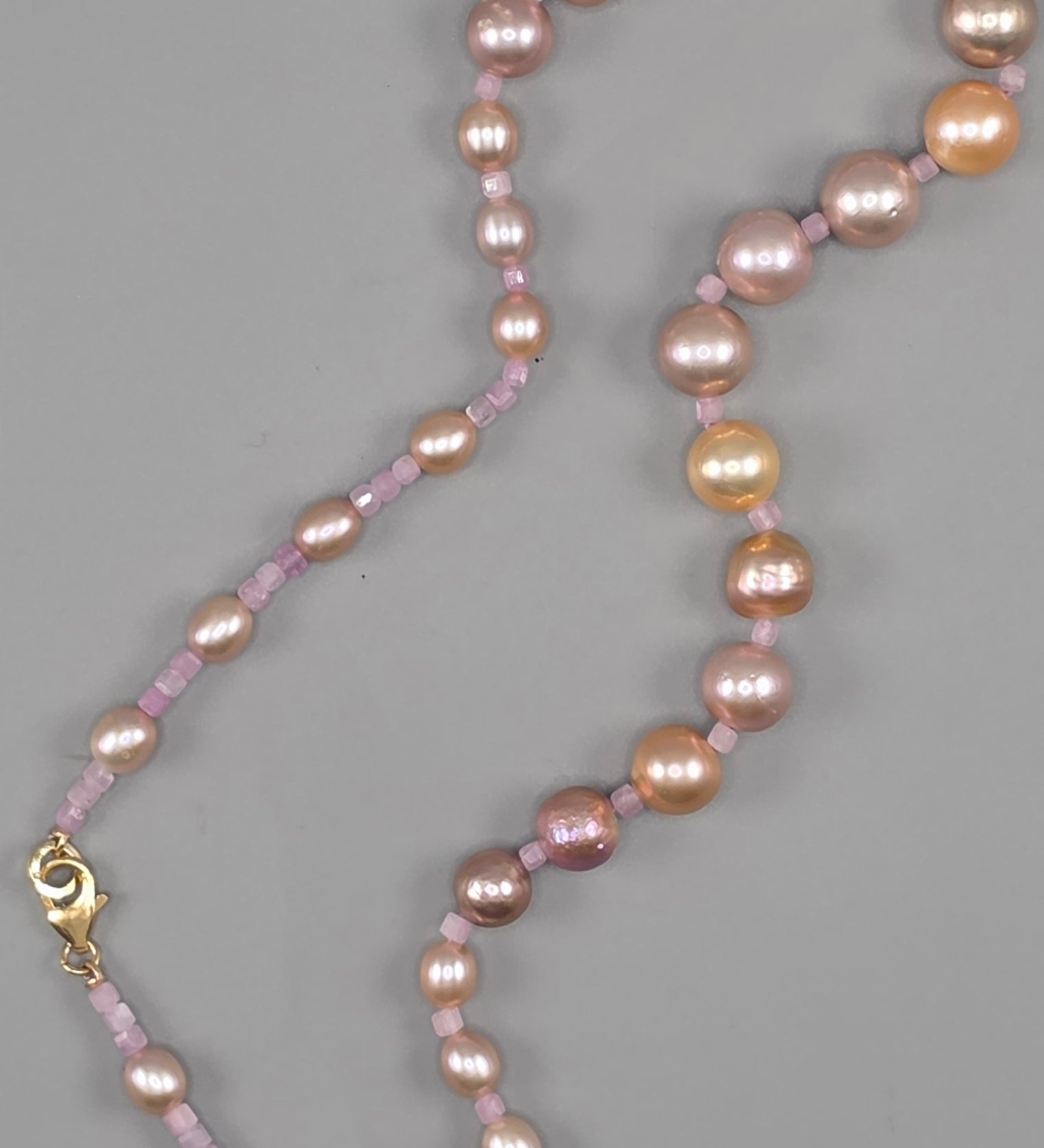 Kunzite and pearl necklace