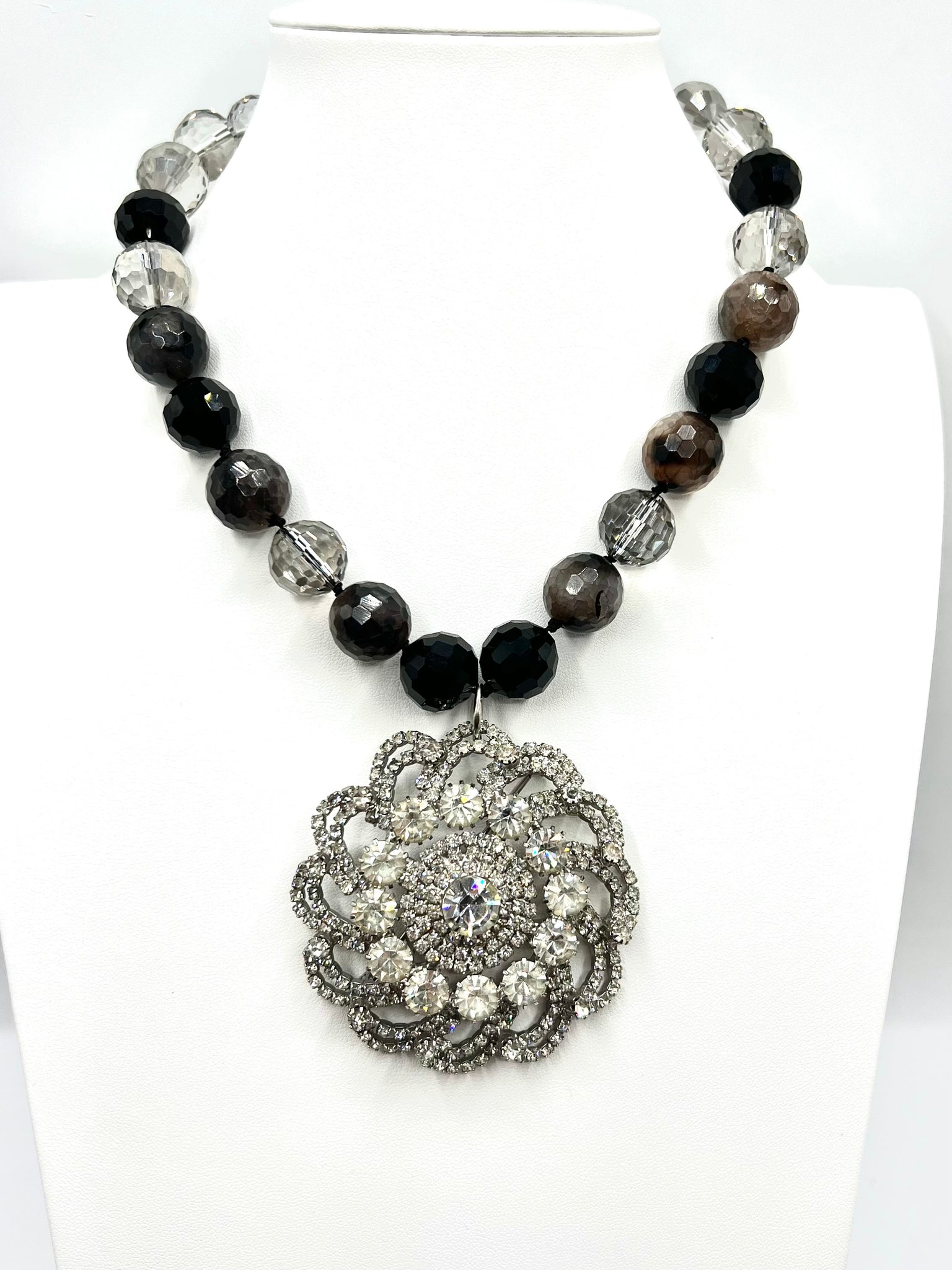 The Moldavia necklace
