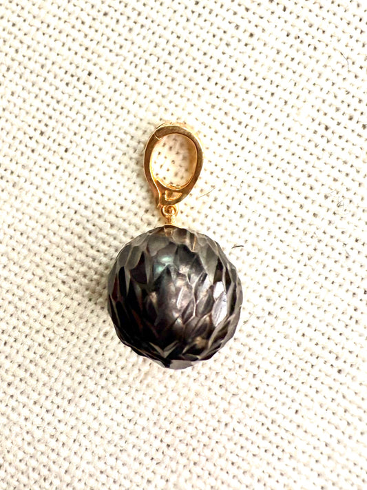 Carved Tahitian Pearl pendant