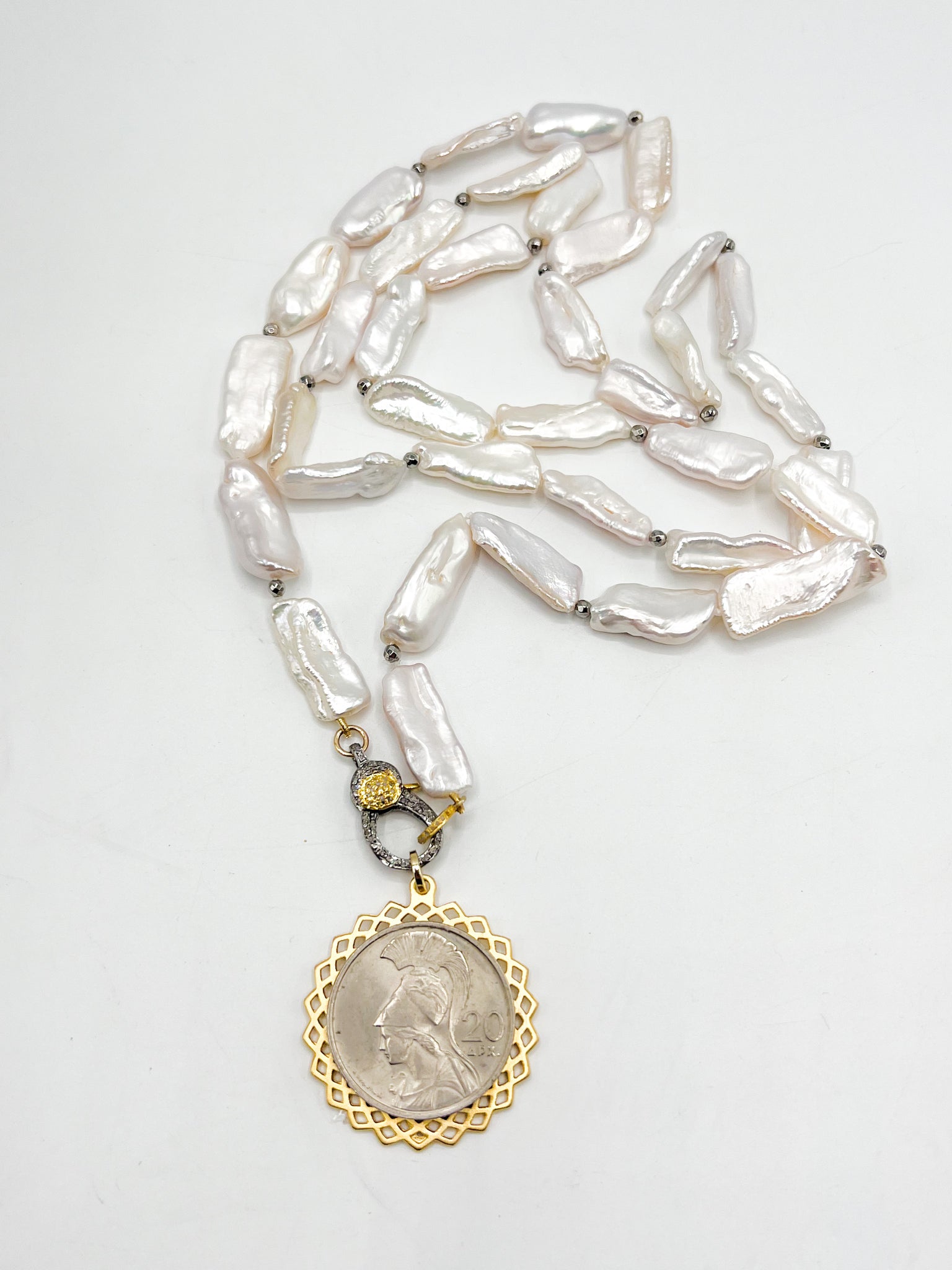 The Crete necklace