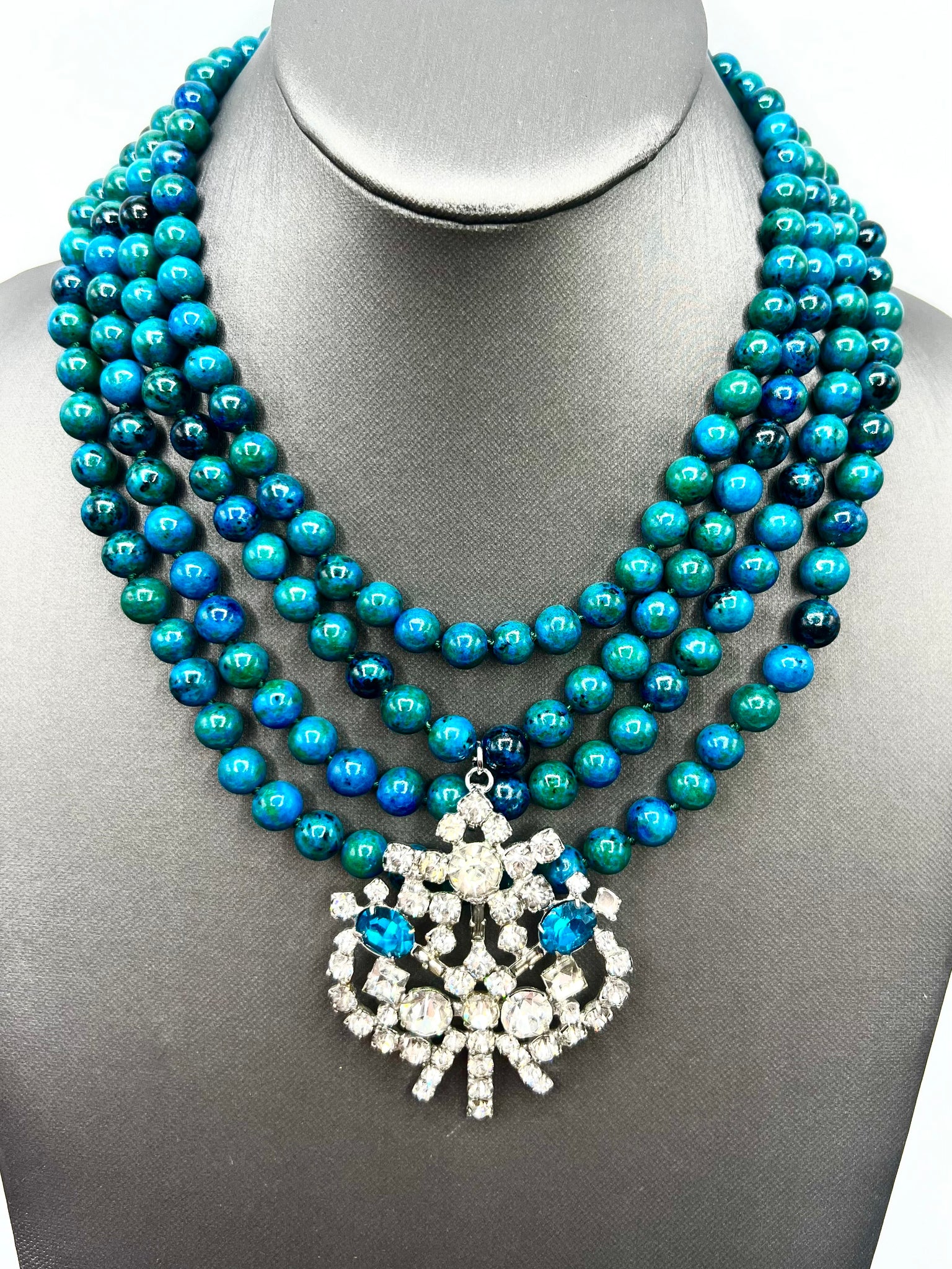 Blue necklace set