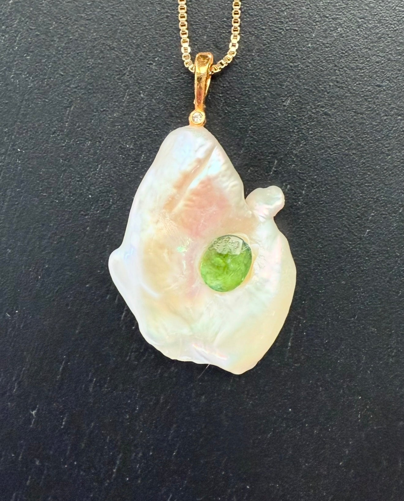 Green tourmaline and pearl necklace